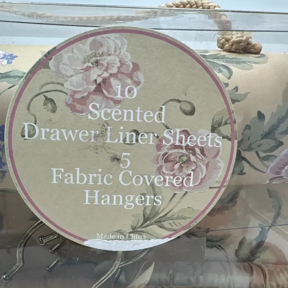 Set of 3 Vintage Gold Fabric Hangers And 10 Scented Drawer Liner Sheets